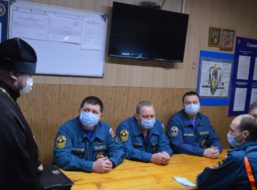 Священник посетил районное отделение МЧС